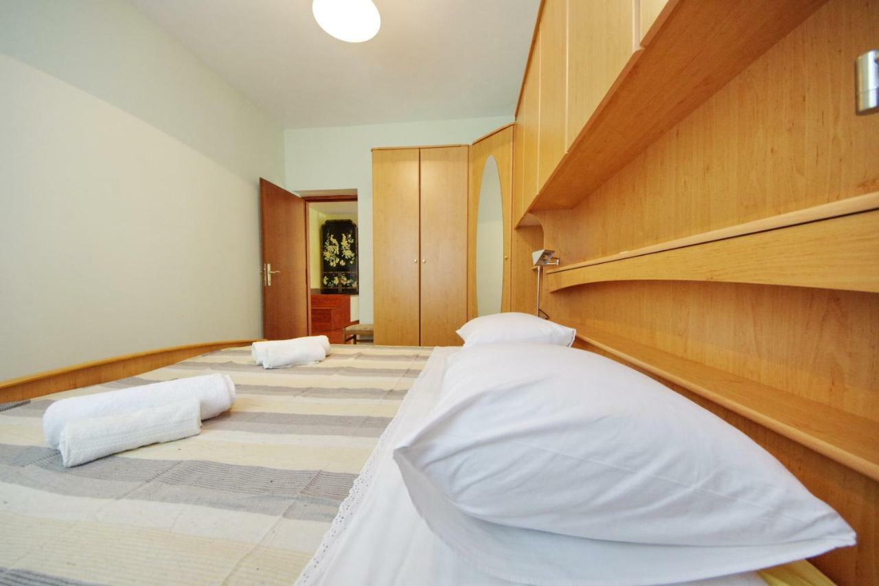 Apartments Eduard Vrsi Exterior photo