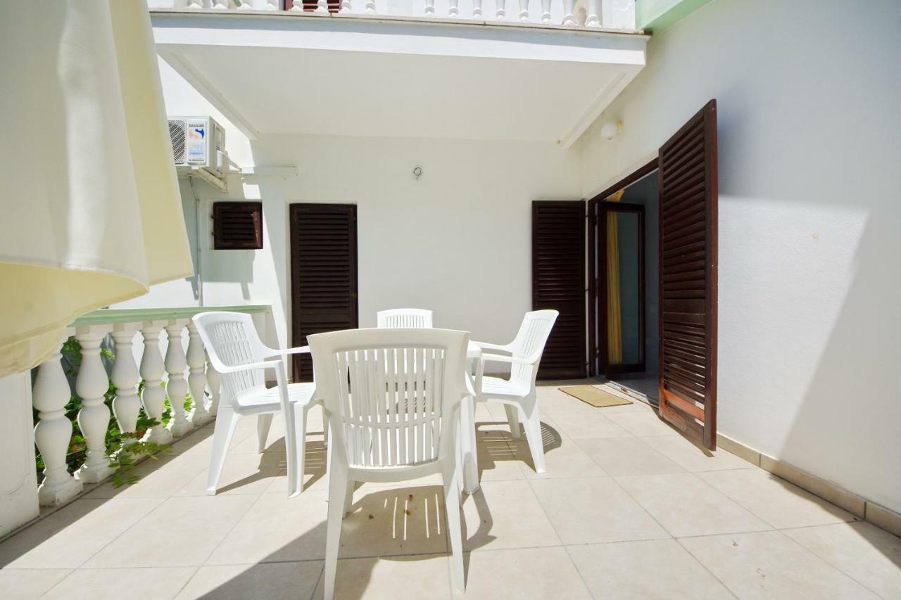 Apartments Eduard Vrsi Exterior photo