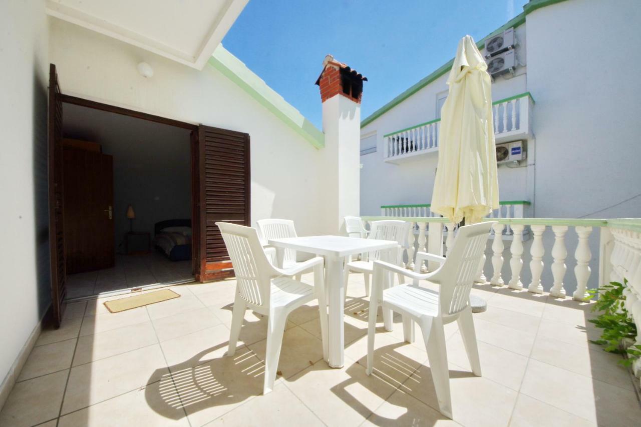 Apartments Eduard Vrsi Exterior photo